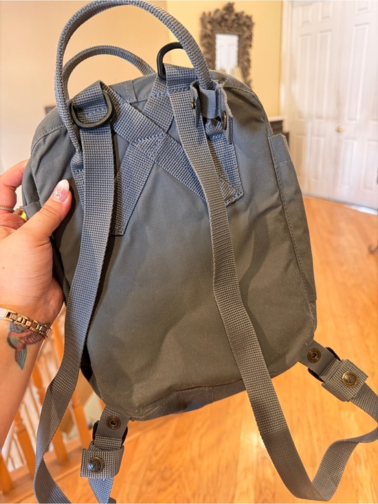 fjällräven sekk mini Fjallraven Kanken Backpack Forest Green supple shoulder straps Kanken Mini Backpack | Fjallraven